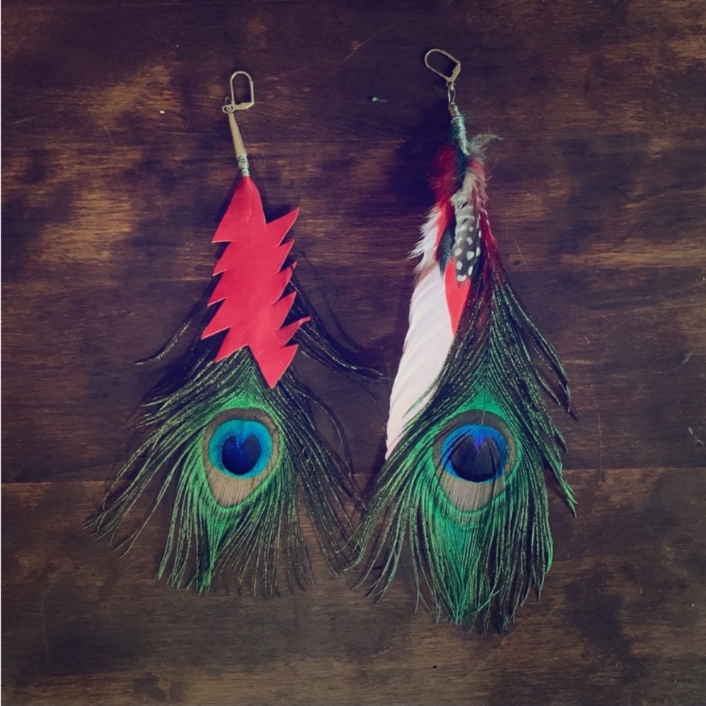 ⚡️🦚Grateful Dead bolt peacock feather earrings !